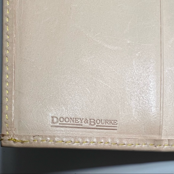 Black Dooney & Bourke Wallet - Picture 3 of 6